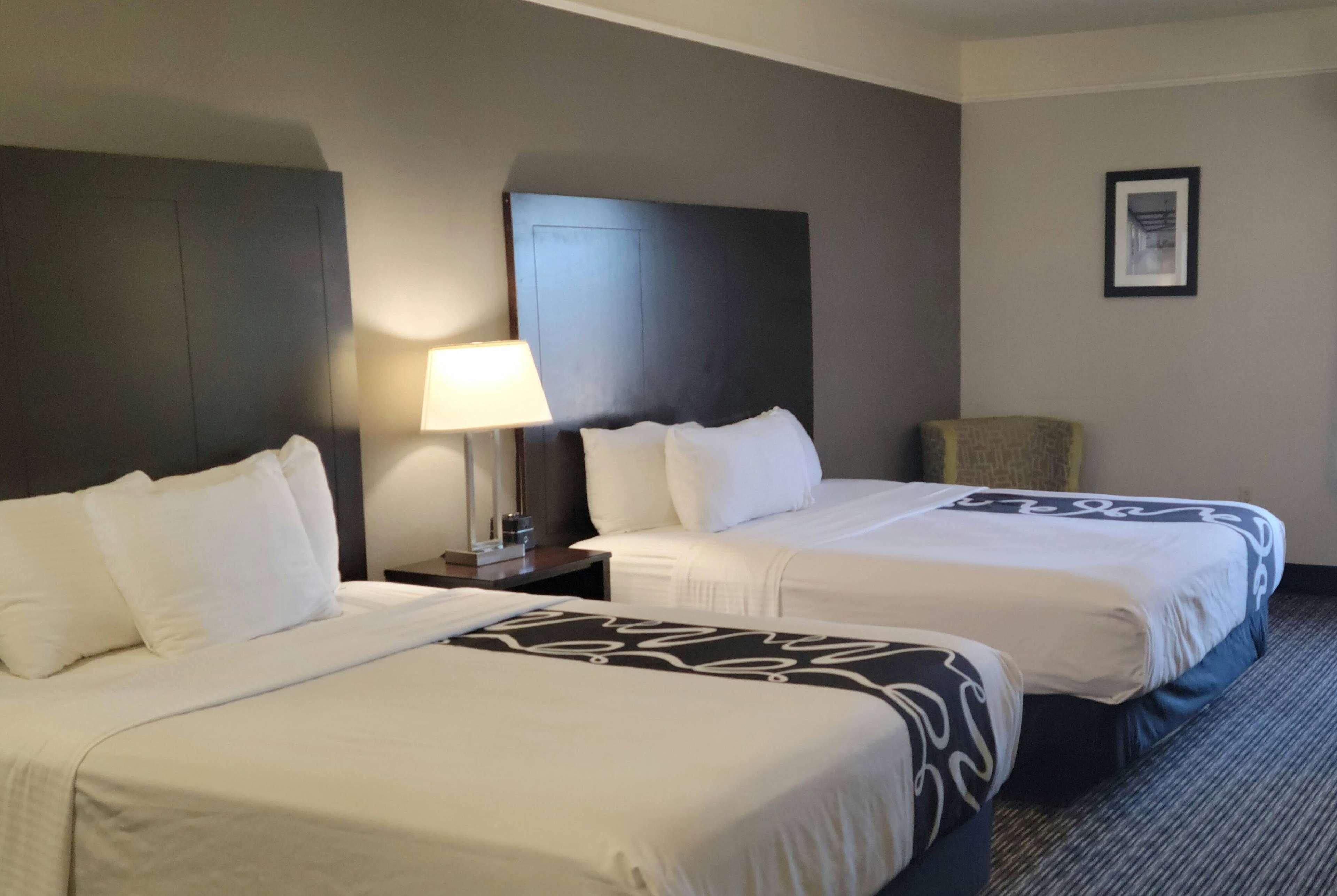 La Quinta By Wyndham Beaumont West Hotel Bagian luar foto